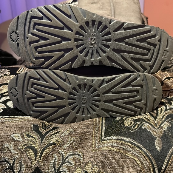 UGG Kara Women Wedge Boots Style: 1013429 Grey Size 7.5 US - Picture 3 of 10